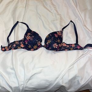 Victoria’s Secret push up bra